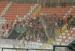 Adana Demirsporlu taraftarlar deplasman tribününe girip pankart indirdi