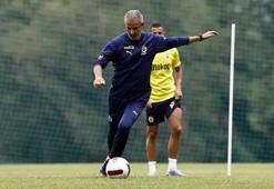 Fenerbahçe Teknik Direktörü İsmail Kartal, öğrencileriyle toplantı yaptı: '2024 bizim senemiz olsun'