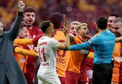 Galatasaray Teknik Direktörü Okan Buruk'tan takımı için özeleştiri! Hakem ve VAR'a tepki... Icardi müjdesini de verdi!