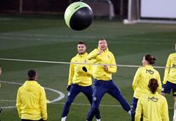 Fenerbahçe, Başakşehir maçı öncesi pas çalıştı