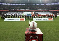 Beşiktaş'ın yıldızı için gözlemci yağmuru! Avrupa'nın devlerinden derbiye akın...