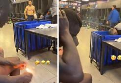Balotelli, takım arkadaşlarının aklını aldı!