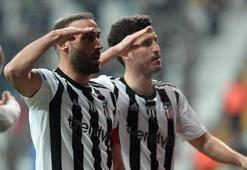 Beşiktaş'ta Cenk Tosun ve Salih Uçan çıkmazı! Teklif yapıldı fakat...