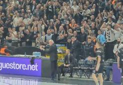 Zeljko Obradovic imzayı sahanın ortasında attı!