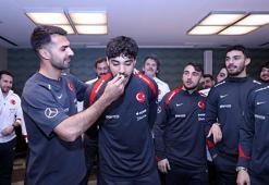 Milli Takım’da Ozan Kabak'a doğum günü sürprizi!