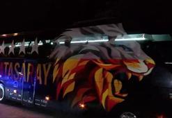 Galatasaray kafilesi 11 Nisan Stadyumu'na ulaştı