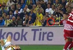 Podence'ten Ferdi Kadıoğlu'na skandal hareket! Hakemin gözünden kaçtı