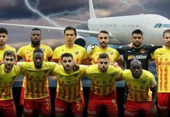 Fenerbahçe ile karşılaşacak olan Kayserispor'un uçağına yıldırım düştü