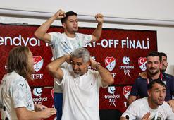 Bodrum FK futbolcuları basın toplantısını bastı