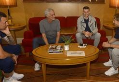 Jose Mourinho'dan Hırvatistan Milli Takımı'na ziyaret! Livakovic ile bir araya geldi...