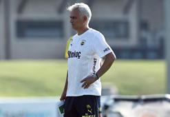 Fenerbahçe'de Mourinho sahaya indi! İşte ilk idmandan kareler