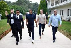 Van Bronckhorst ve Samet Aybaba'dan Beşiktaşlı futbolculara başarı dileği