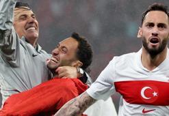Hakan Çalhanoğlu Milli Takım'ın soyunma odası konuşmasını anlattı! Motive etmek için...