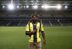 Fenerbahçe'den Hull City maçı öncesi yeni transferlerine imza töreni