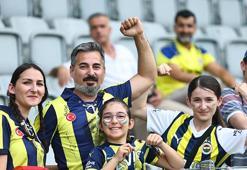 Fenerbahçe taraftarından takımlarına büyük destek