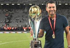 Beşiktaş'ta Van Bronckhorst ile güzel günlere... Kara bulutları dağıttı!