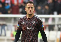 Beşiktaş'ta ayrılık resmen açıklandı! Süper Lig ekibine kiralandı