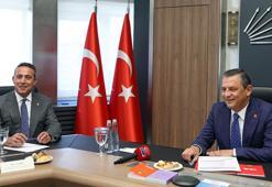 Fenerbahçe Başkanı Ali Koç, CHP Genel Başkanı Özgür Özel bir görüştü