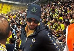 Sofyan Amrabat, Fenerbahçe-Alanyaspor maçını tribünden izledi