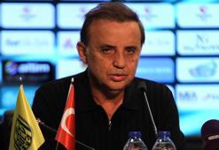 Suat Kaya: Futbolcularımla sahada kalmaya özen gösteriyorum