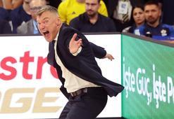 Sarunas Jasikevicius: Takım ve taraftarları tebrik ediyorum