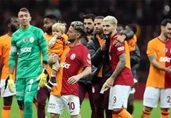 Galatasaray'da flaş Muslera ve Mertens kararı! Ayrılık çanları şimdiden çalıyor