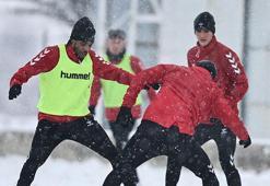 Sivasspor antrenmanına kar engeli