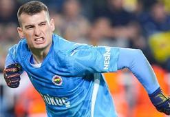'Her maç 15 dakika...' Fenerbahçe'nin Hırvat kalecisi Livakovic'ten itiraf: Üzerimizde baskı var