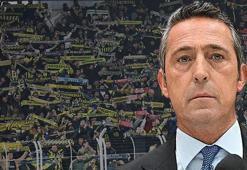 Fenerbahçe taraftarı çılgına döndü! Kadıköy'de 'Ali Koç istifa' sesleri!
