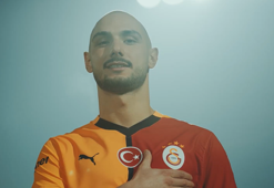 G.Saray'dan Ahmed Kutucu'ya özel video: Çocukluk aşkına hoş geldin