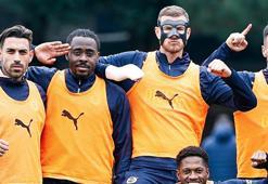 Fenerbahçe'nin derbilerdeki en deneyimli iki ismi: İrfan Can ve Osayi