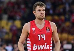 EuroLeague play-offlarının MVP'si Sasha Vezenkov