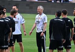 Beşiktaş, Adana Demirspor maçı hazırlıklarını taraftara açık idmanla sürdürdü