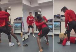 Adama Traore ve Calvin Bassey'den 2 Rauntluk sert kapışma