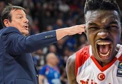 Ergin Ataman resmen açıkladı: Adem Bona