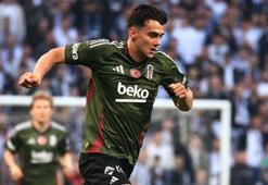 Beşiktaş'ın genç yıldızı Mustafa Erhan Hekimoğlu: 'Bize çok şey katıyor'