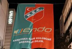 Tüm Karşıyaka'da bayrak asıldı