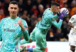 Ve Berke Özer imzayı attı: Galatasaray'a transfer olacağı iddia edilmişti! Eyüpspor'da son dakika gelişmesi
