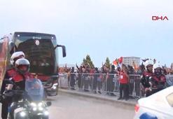 Galatasaray ve Trabzonspor Türkiye Kupası Finali için stada ulaştı