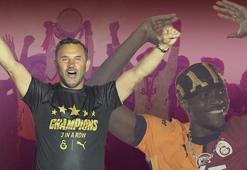 Yenikapı'da Galatasaray kupasına kavuştu! 25. şampiyonluk coşkuyla kutlandı