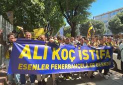 Fenerbahçe taraftarından dev protesto!