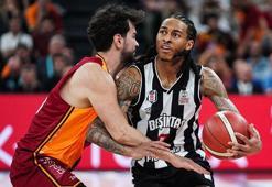 Beşiktaş derbide Galatasaray'ı farklı yendi! Yarı finale yükseldi
