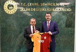 Çevre, Şehircilik ve İklim Değişikliği Bakanı Murat Kurum, Galatasaray Başkanı Dursun Özbek'i kabul etti
