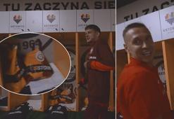 Milli takım kampında Frankowski'den Szymański'ye şampiyonluk göndermesi