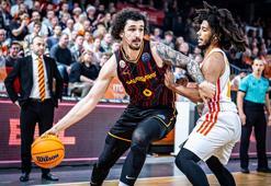 Galatasaray'da Sadık Emir Kabaca ile yollar ayrıldı!