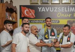 Zeki Çelik, futbola başladığı takımı unutmadı! Ekipman desteği