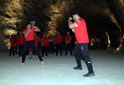 Dünya Şampiyonasına yerin 150 metre altında hazırlandılar