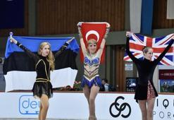 Buz pateni sporcusu Naz Arıcı, dünya şampiyonu