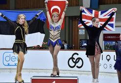 Naz Arıcı, artistik patinajda dünya masterlar şampiyonu oldu