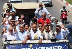 Kırkpınar Başpehlivanına memleketinde coşkulu karşılama
